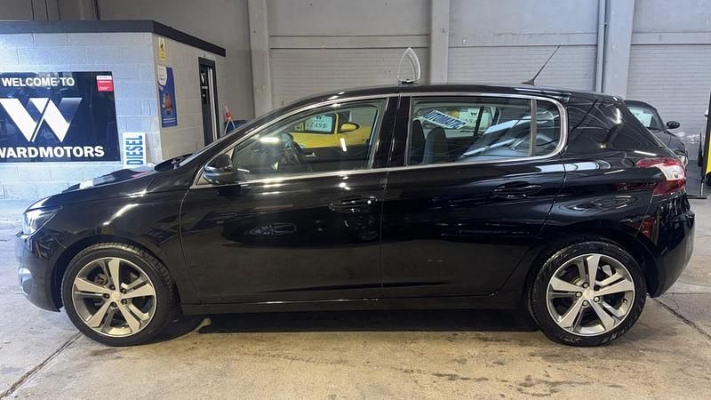 Used Peugeot 308 Allure 115 HP (84 kW) 2015 Black Hatchback