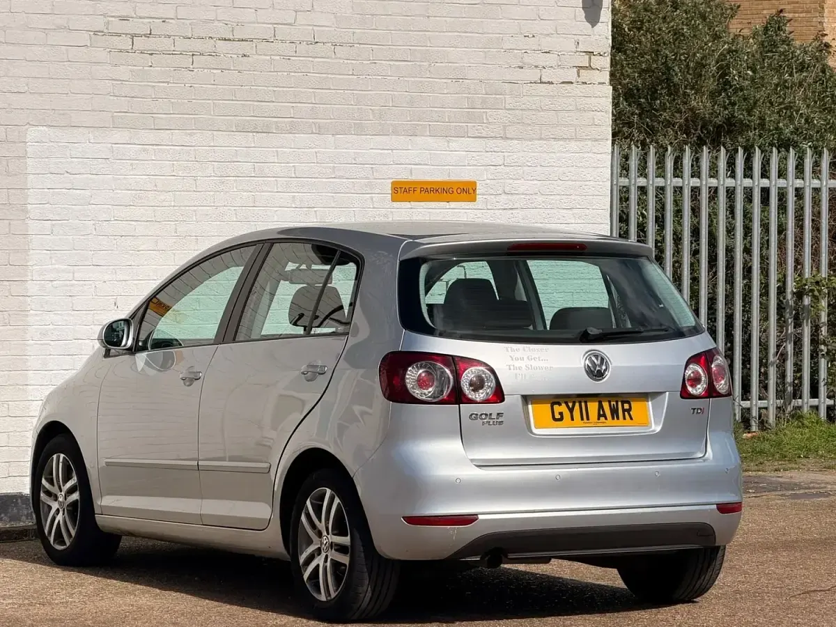 Used VW Golf VI SE 105 HP (77 kW) 2011 Silver Hatchback