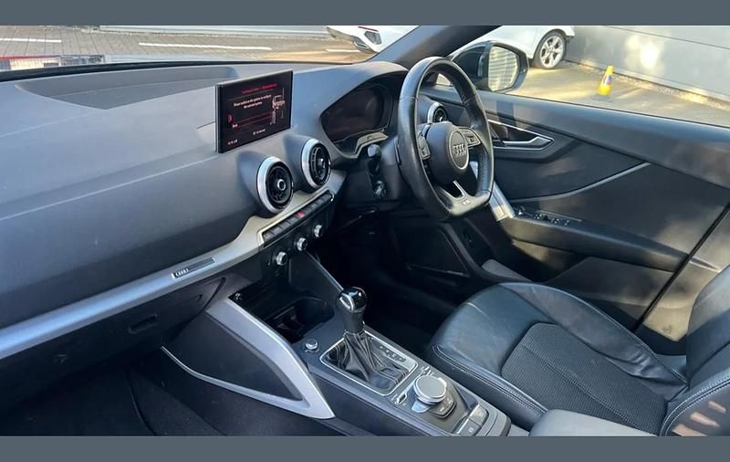 Used Audi Q2 Black Edition 147 HP (108 kW) 2021 Blue SUV