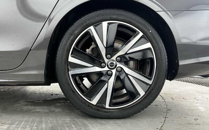 Used Volvo S90 R-Design 390 HP (286 kW) 2021 Platinum grey Sedan