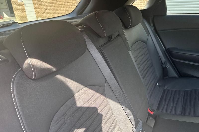 Used Kia Ceed GT-Line 158 HP (116 kW) 2024 Orange Hatchback