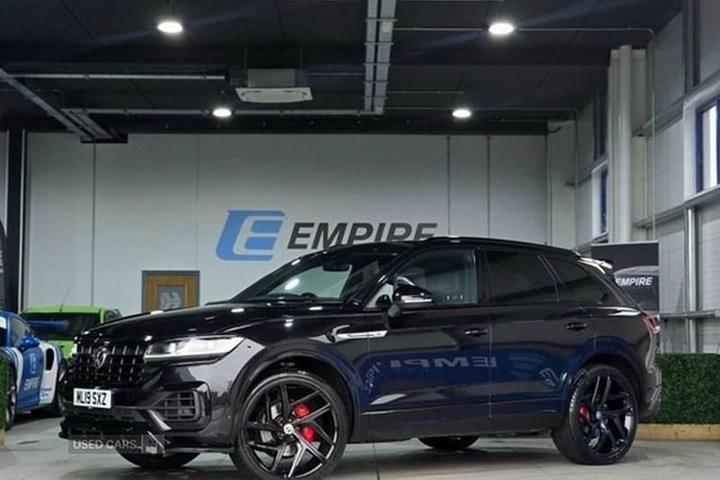 Black Used 2019 VW Touareg R-line SUV | £28,445 (Fair price) - Image 1/1