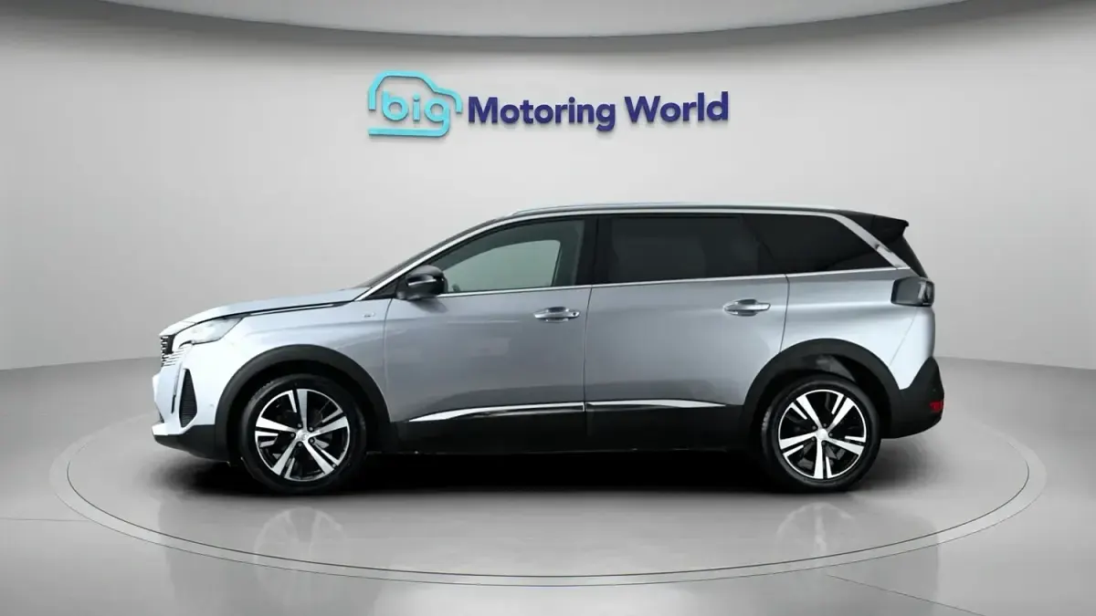Used Peugeot 5008 GT 131 HP (96 kW) 2022 Grey SUV