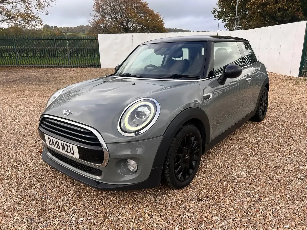 Used Mini Cooper Hatch 136 HP (100 kW) 2018 Grey Hatchback