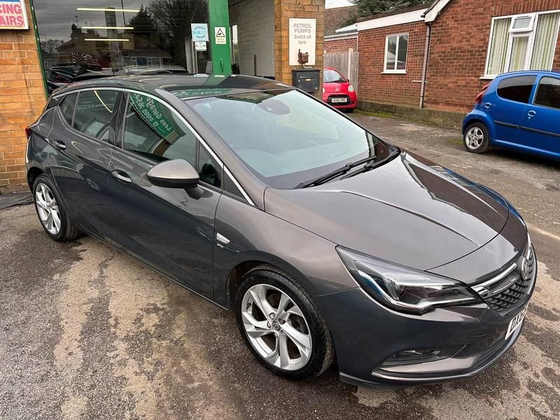 Used Vauxhall Astra SRi 110 HP (80 kW) 2016 Grey Hatchback