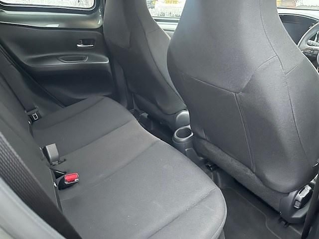 Used Toyota Aygo X 72 HP (52 kW) 2022 Cardamon green / black SUV