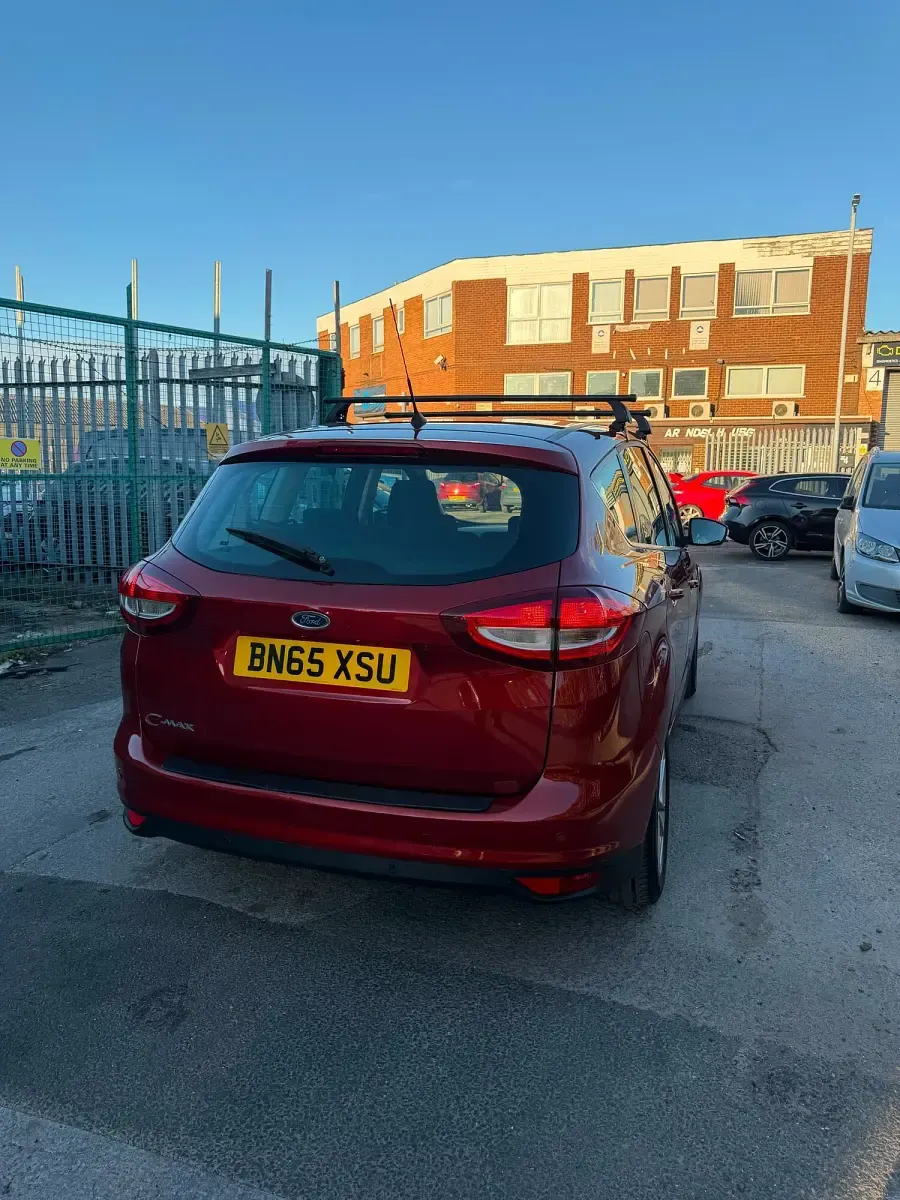 Used Ford C-MAX Zetec 2015 Red MPV
