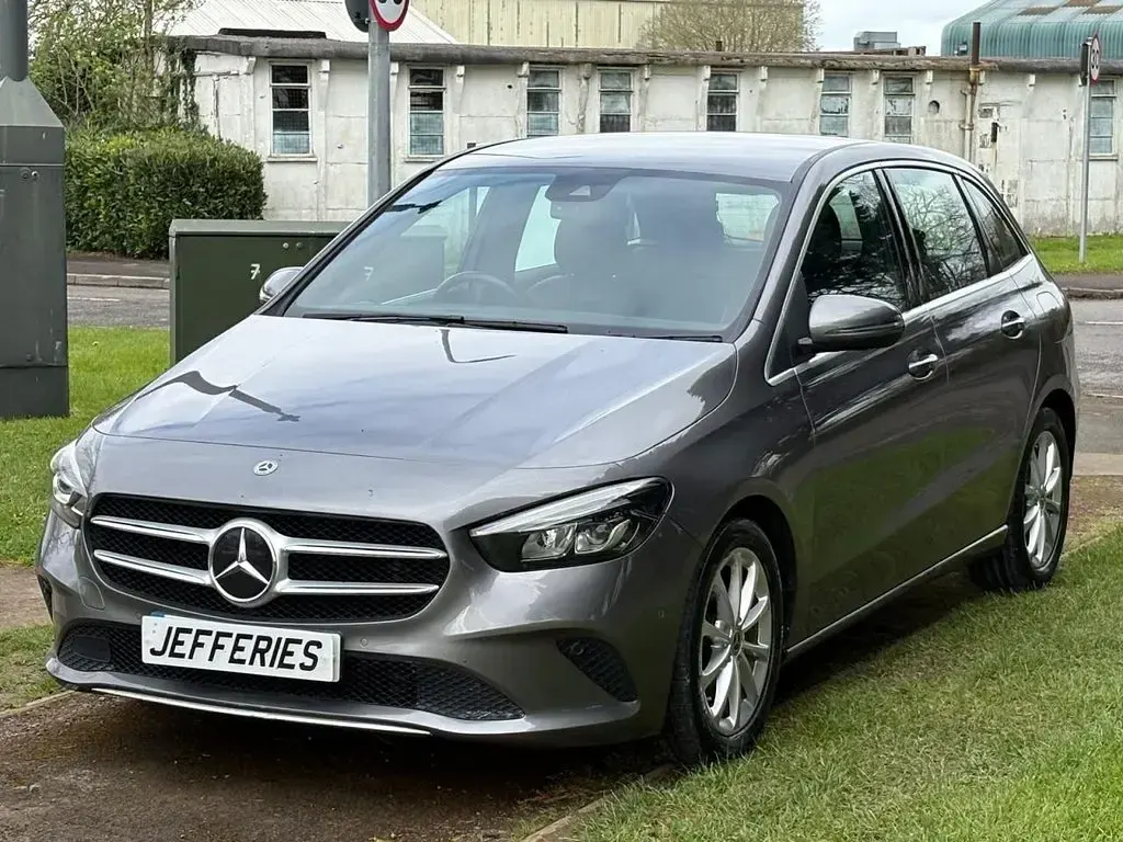 Used Mercedes B200 Executive 163 HP (119 kW) 2020 Grey Hatchback