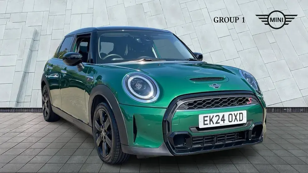 Used Mini Cooper S Classic 176 HP (129 kW) 2024 Green Hatchback