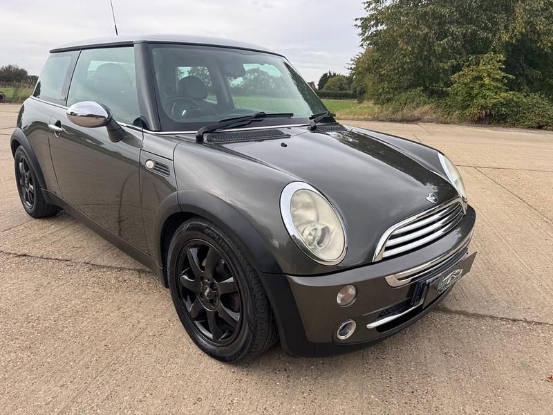 Grey Used 2005 Mini Cooper Hatch Hatchback | £1,500 - Image 1/4