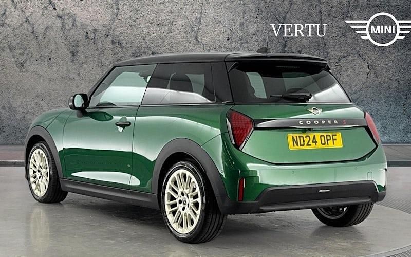 Used Mini Cooper Exclusive 150 kW (204 HP) 2026 Hatchback