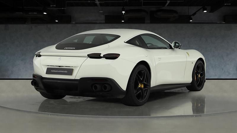 Used Ferrari Roma 620 HP (456 kW) 2023 Bianco avus Coupe