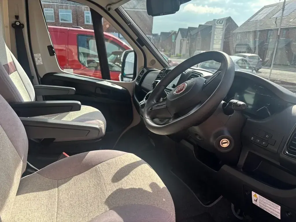 Used Fiat Ducato 140 HP (102 kW) 2023 White Van