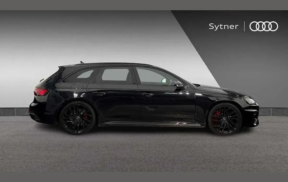 Used Audi RS4 Design 444 HP (326 kW) 2021 Black Estate