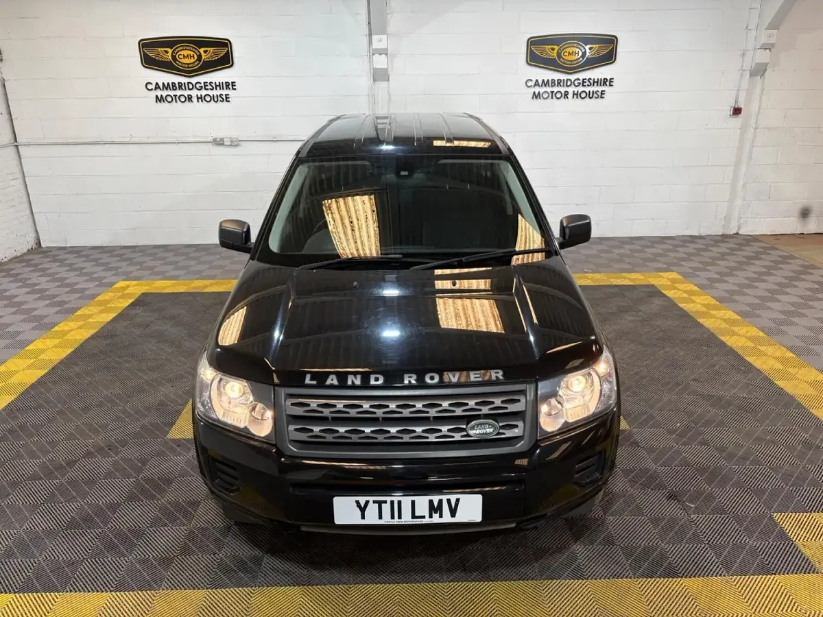 Used Land Rover Freelander 2 S 147 HP (108 kW) 2011 Black SUV