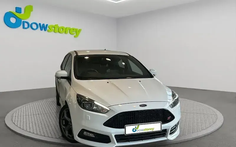 Used Ford Focus ST 185 HP (136 kW) 2015 Hatchback