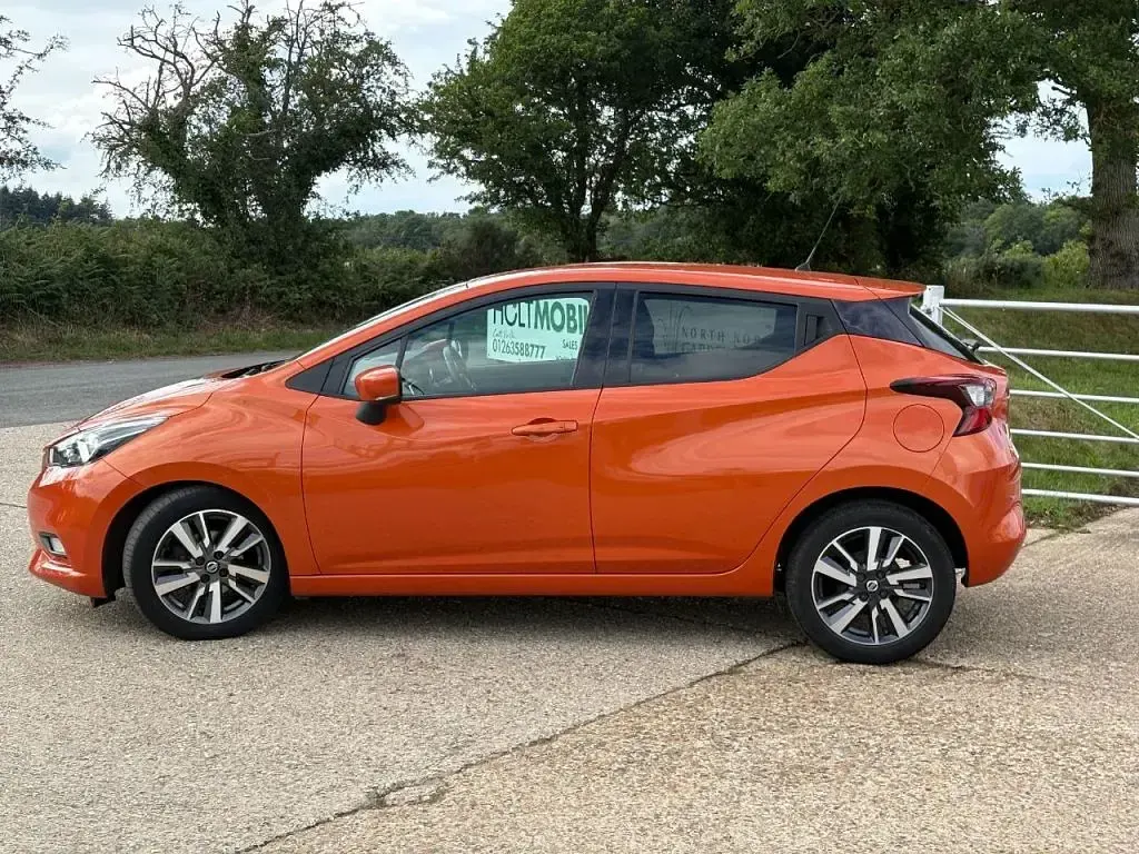 Used Nissan Micra Tekna 100 HP (73 kW) 2019 Orange Hatchback