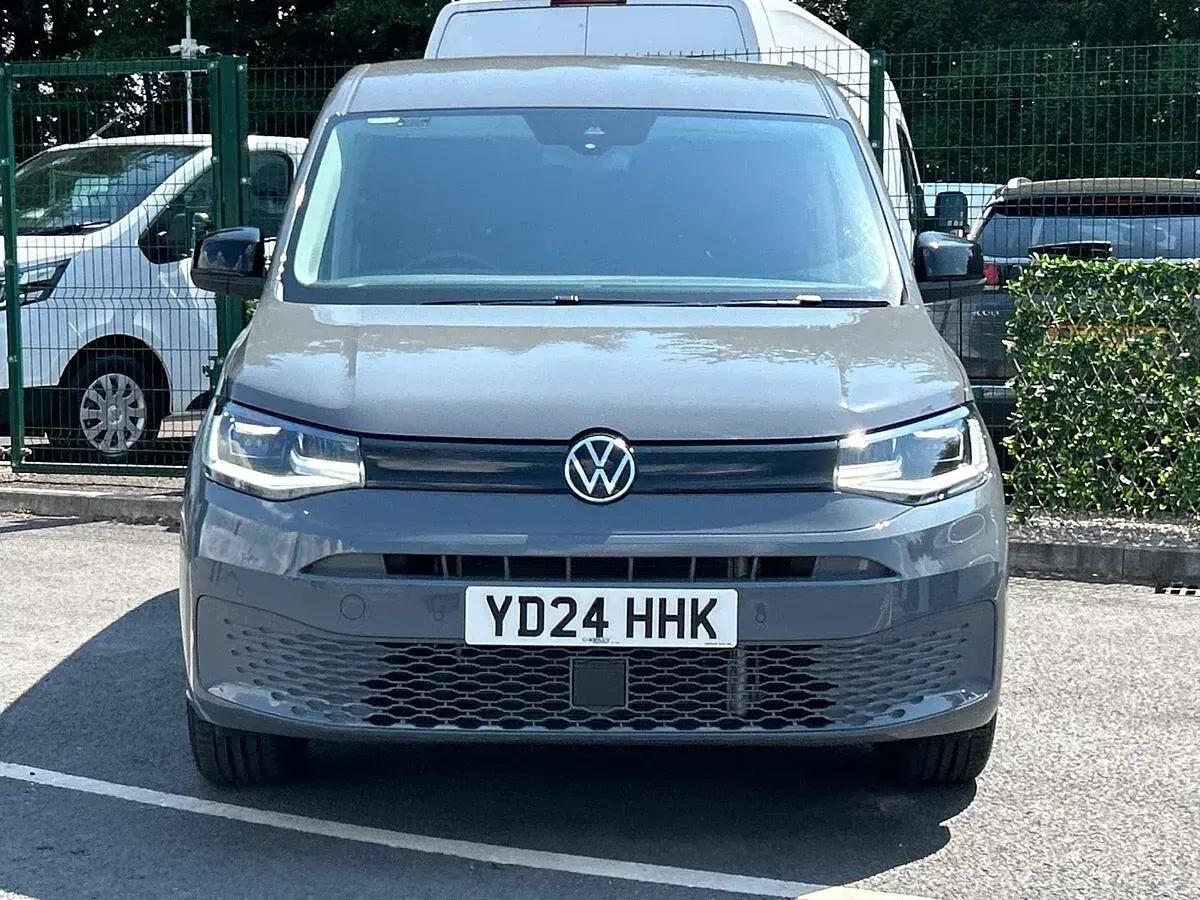 Used VW Caddy Maxi Pro 122 HP (89 kW) 2024 Grey MPV