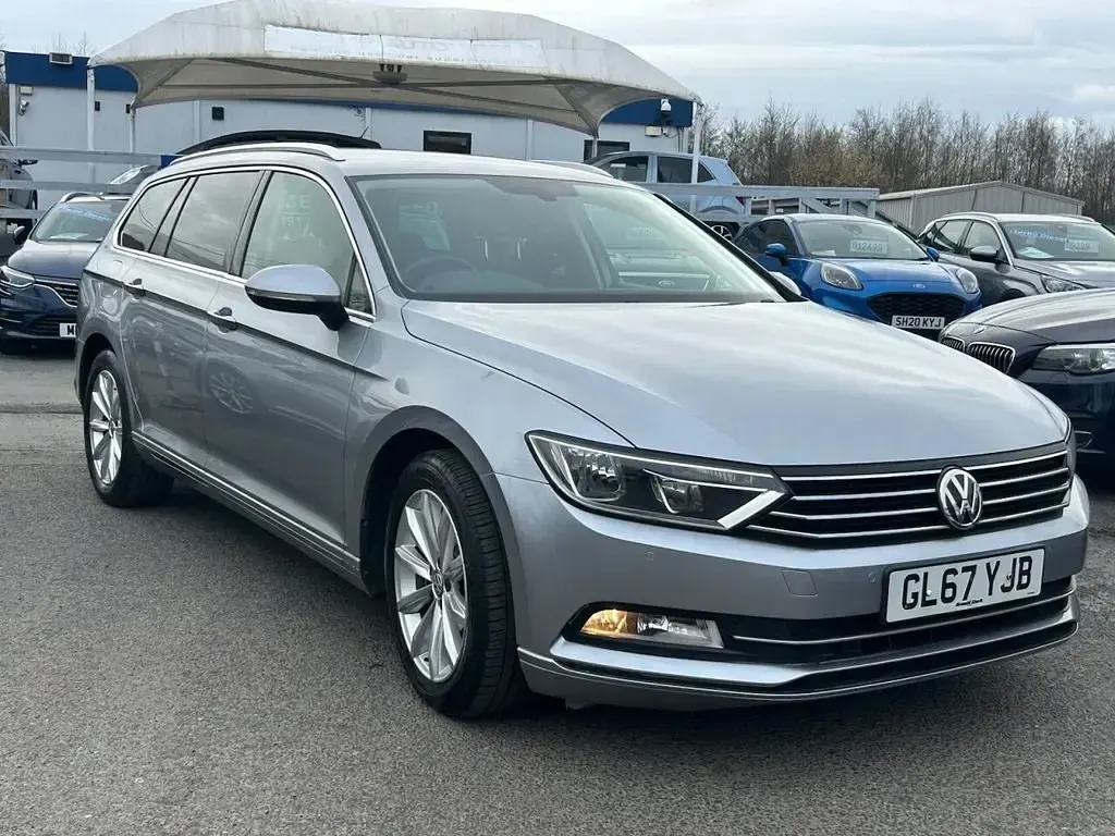 Begagnad VW Passat Business 120 HK (88 kW) 2017 Silver Kombi