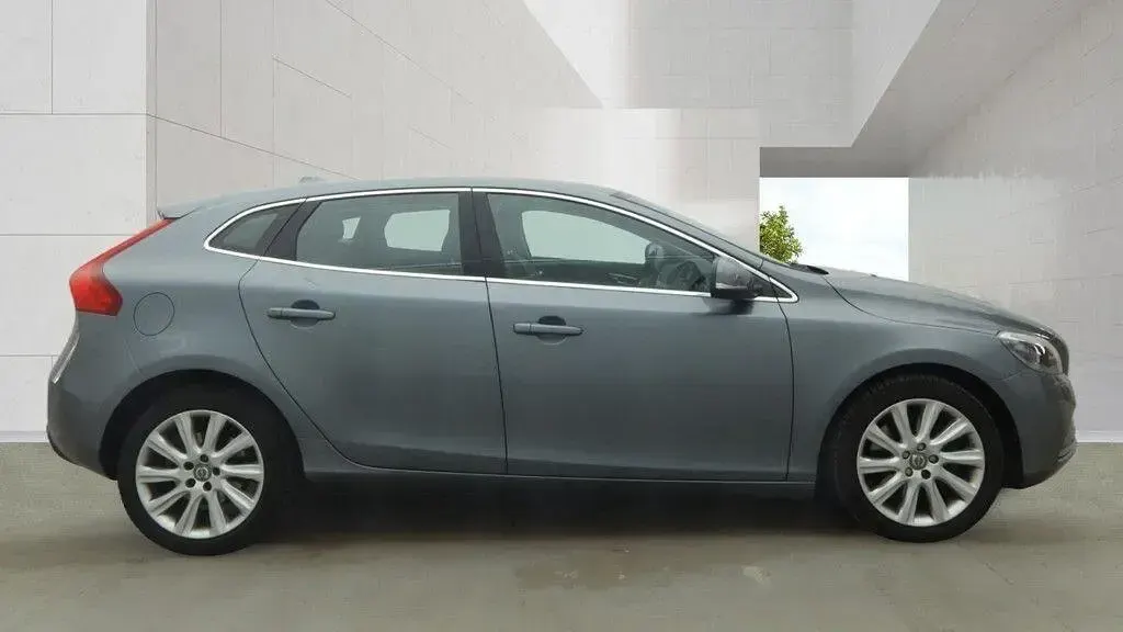 Used Volvo V40 SE Lux 2015 Grey Hatchback