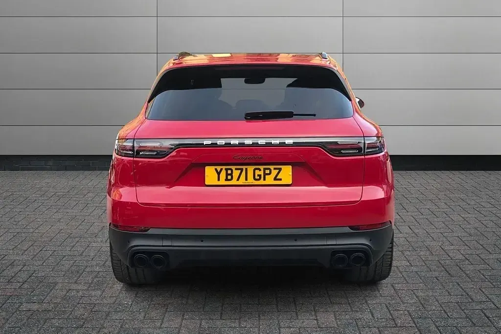 Begagnad Porsche Cayenne 340 HK (250 kW) 2021 Röd SUV