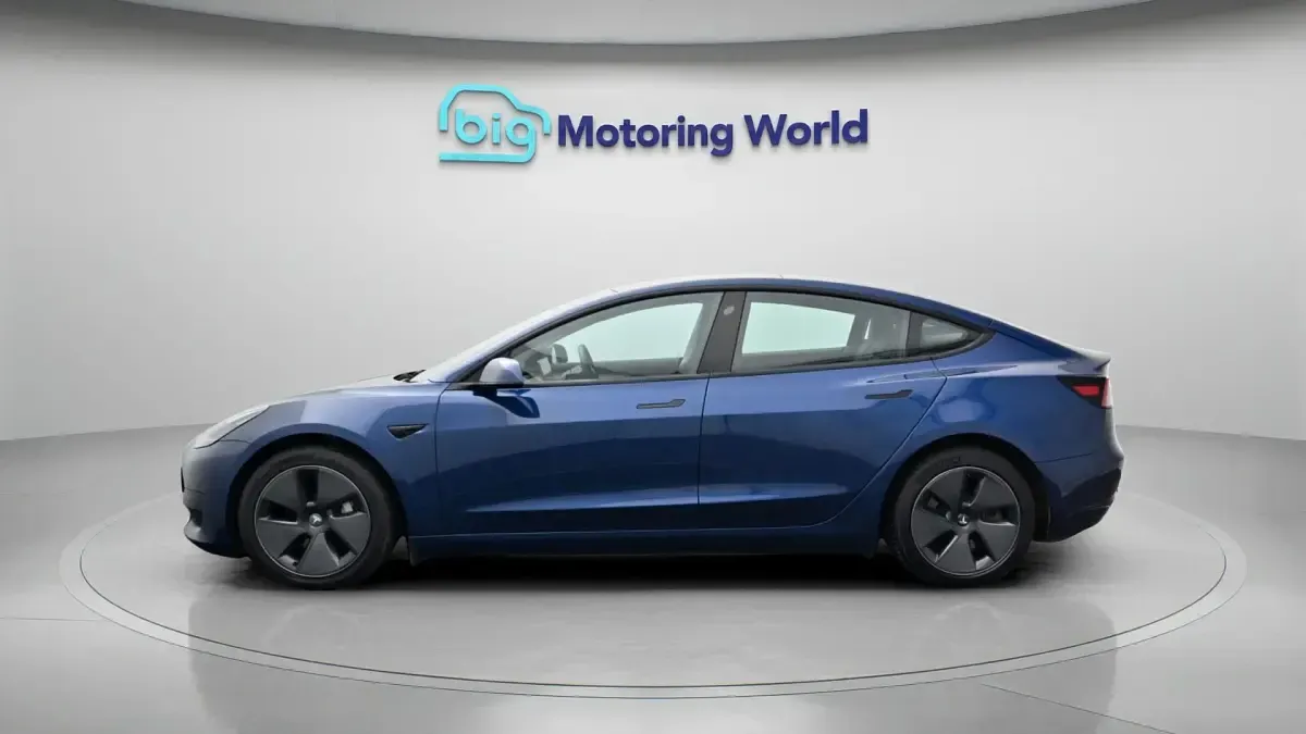 Usado Tesla Model 3 Standard Range Plus 222 kW (302 CV) 2021 Azul Berlina