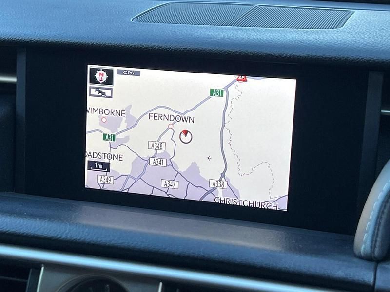 Used Lexus IS300h Sport Line 223 HP (164 kW) 2016 White Sedan