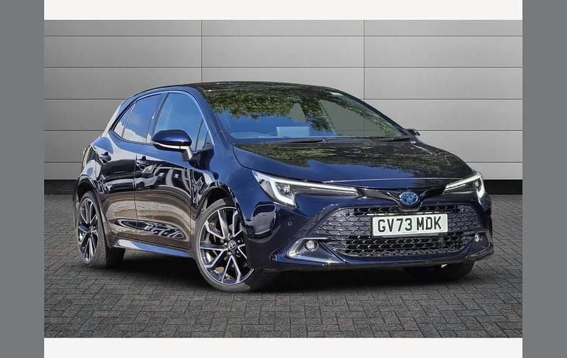 Obsidian blue Used 2023 Toyota Corolla Hatchback | £23,495 (Fair price) - Image 1/3