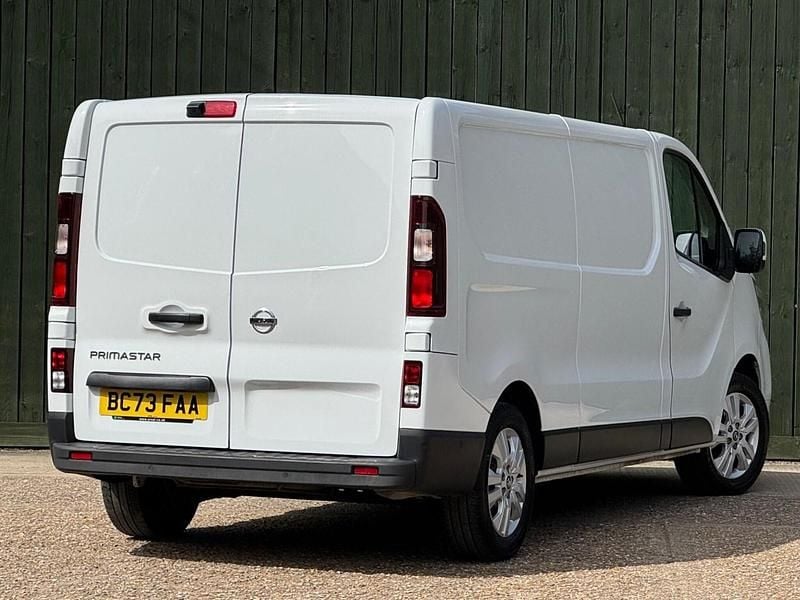 Used Nissan Primastar Tekna 110 HP (80 kW) 2024 White MPV