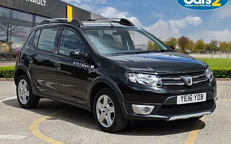 Used Dacia Sandero Lauréate 90 HP (66 kW) 2016 Hatchback