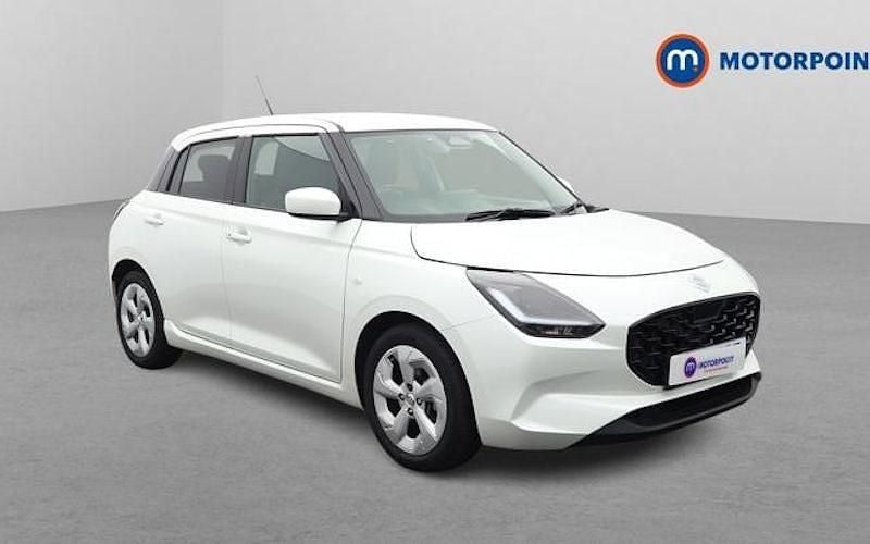 White Used 2025 Suzuki Swift Hatchback | £14,149 (Good price) - Image 1/4