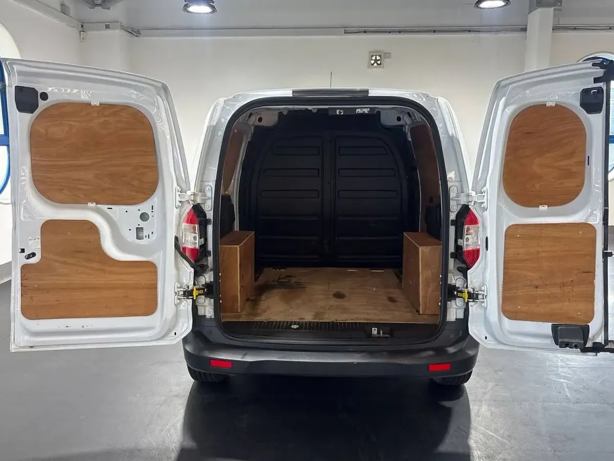 Used Ford Transit Courier 2021 White Van
