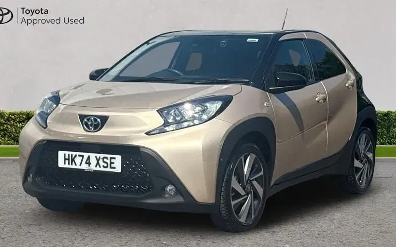 Used Toyota Aygo X 72 HP (52 kW) 2024 Ginger beige bitone SUV