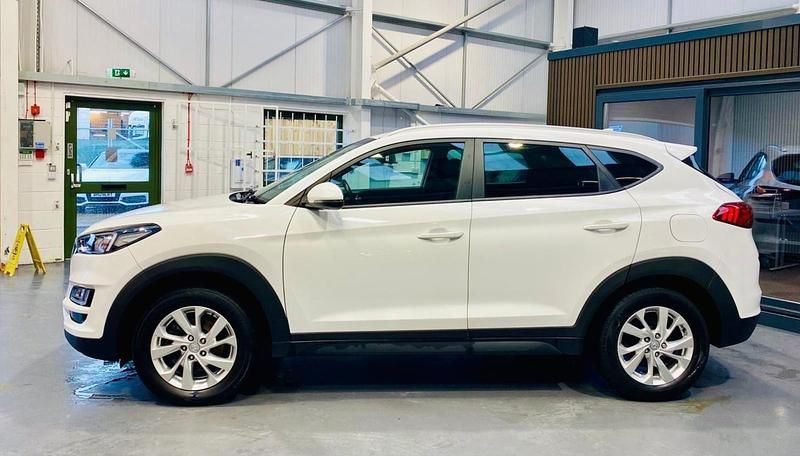 Used Hyundai Tucson SE 2019 White SUV