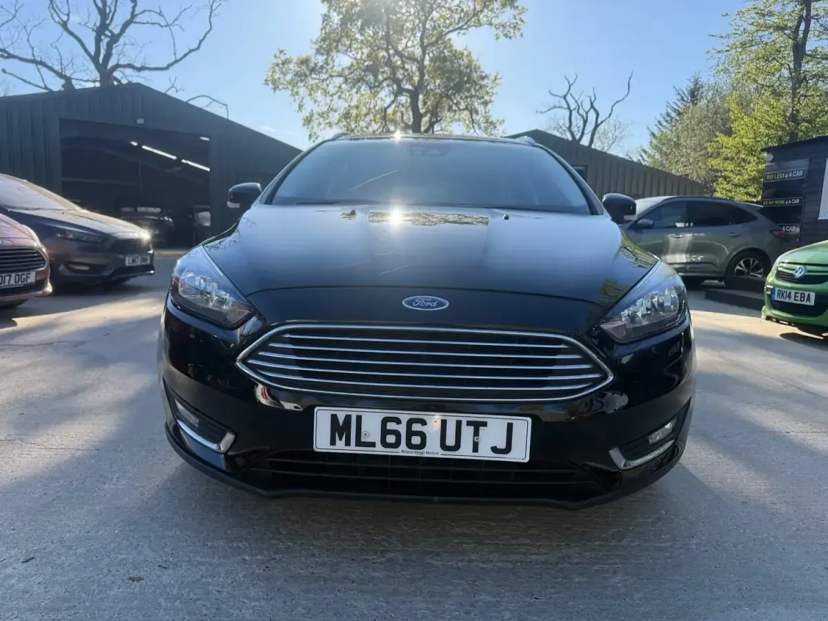 Używany Ford Focus Titanium 125 KM (91 kW) 2016 Czarny Kombi