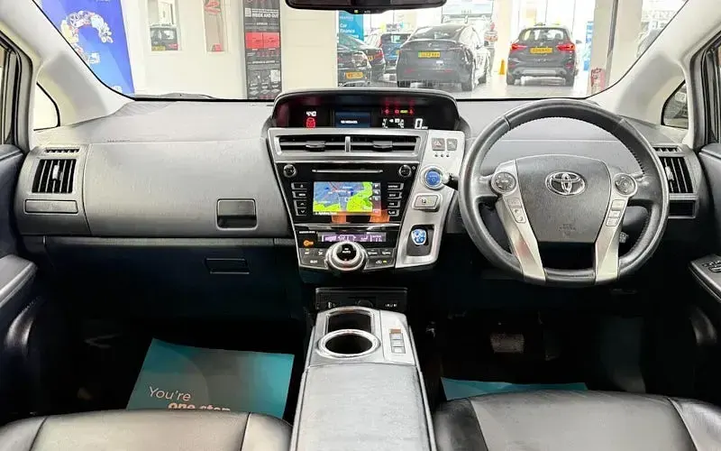 Used Toyota Prius 122 HP (89 kW) 2019 Hatchback