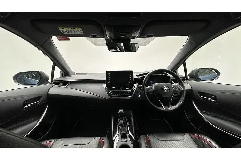 Used Toyota Corolla 184 HP (135 kW) 2020 Blue Hatchback