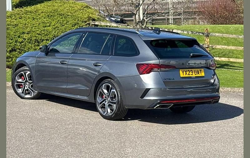 Used Skoda Octavia vRS 196 HP (144 kW) 2023 Grey Estate