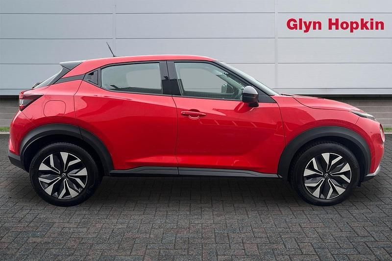 Used Nissan Juke Acenta 114 HP (83 kW) 2023 Red SUV