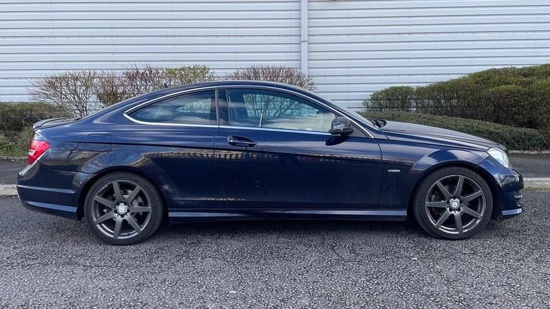 Used Mercedes C250 AMG 2011 Blue Coupe