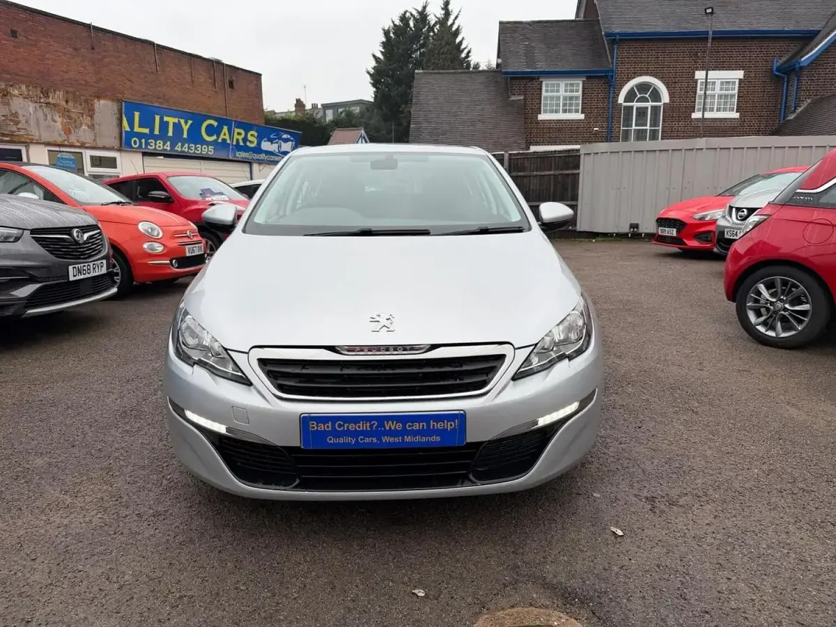 Used Peugeot 308 Active 100 HP (73 kW) 2016 Silver Hatchback