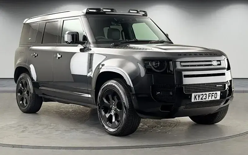 Used Land Rover Defender HSE Dynamic 249 HP (183 kW) 2025 SUV
