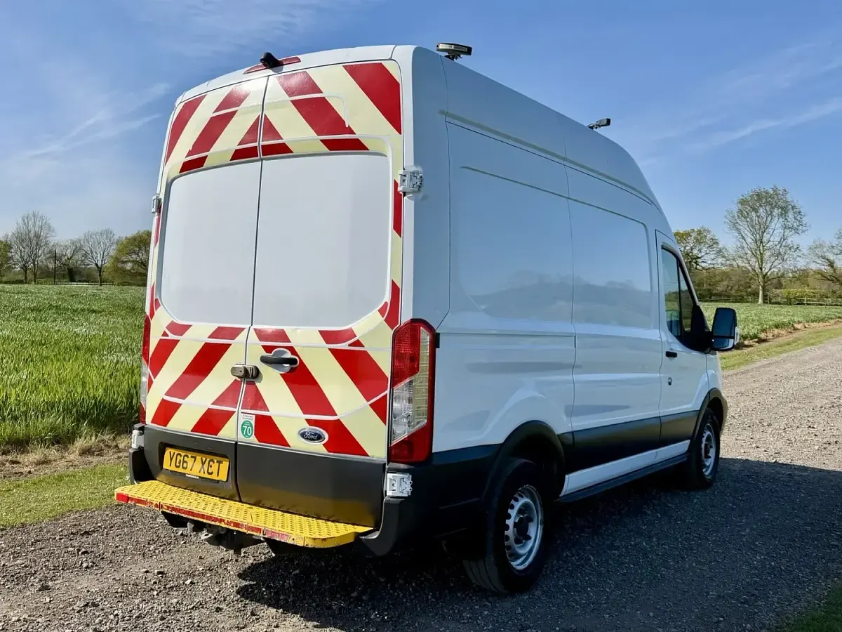 Used Ford Transit 130 HP (95 kW) 2017 White Van