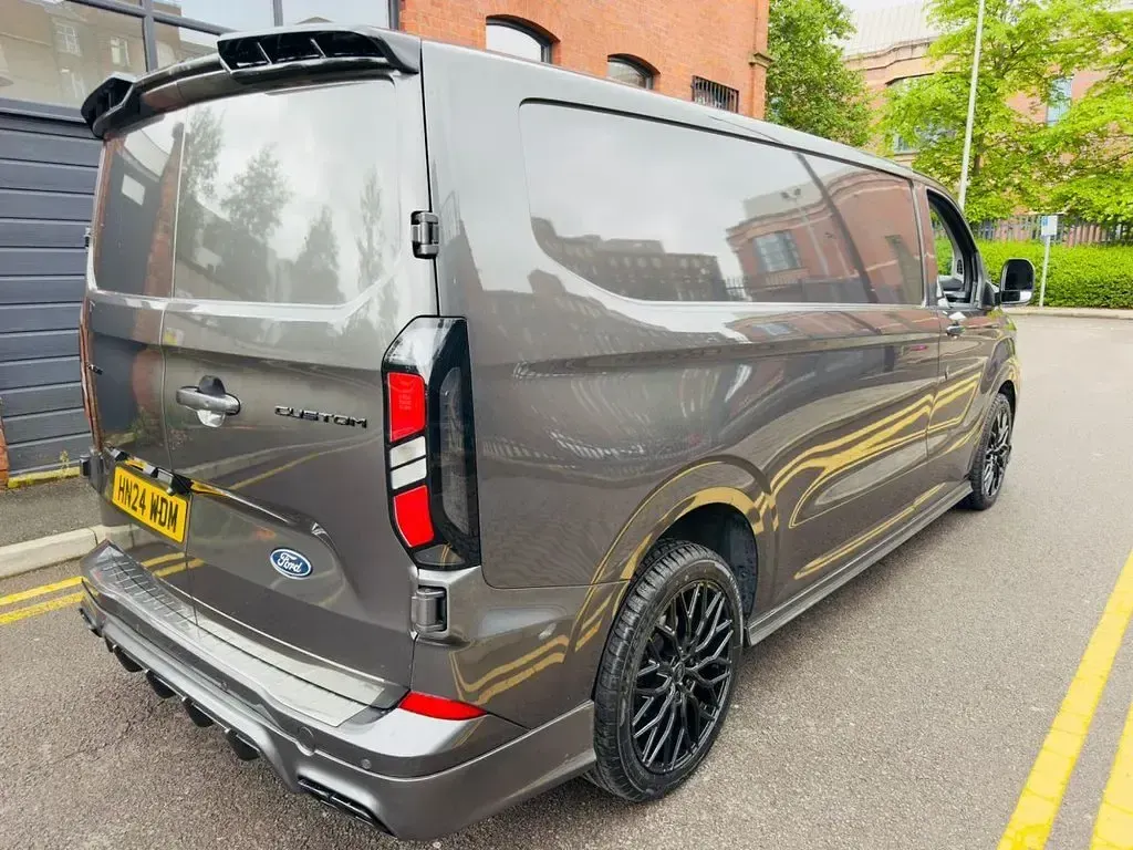 Used Ford Transit Custom Limited 136 HP (100 kW) 2024 Grey Van
