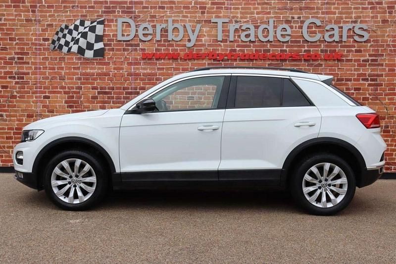 Used VW T-Roc SE 115 HP (84 kW) 2018 White SUV