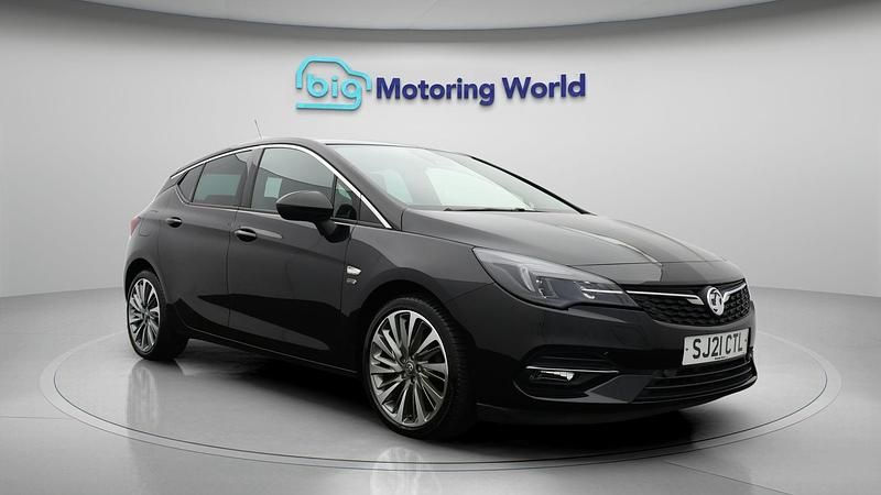 Black Used 2021 Vauxhall Astra Edition Hatchback | £11,800 (Good price) - Image 1/4