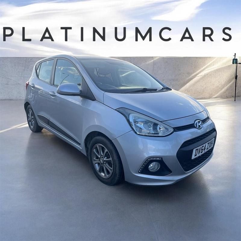 Usado Hyundai i10 Premium 67 HP (49 kW) 2015 Prateado Citadino