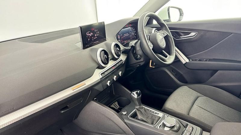 Used Audi Q2 Sport 150 HP (110 kW) 2024 Glacier white SUV