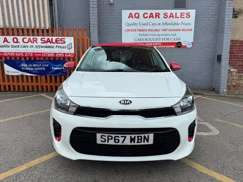 Used Kia Rio 83 HP (61 kW) 2017 White Hatchback