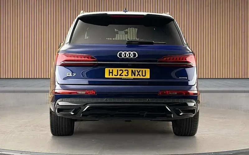 Used Audi Q7 S-Line 231 HP (169 kW) 2023 Blue SUV